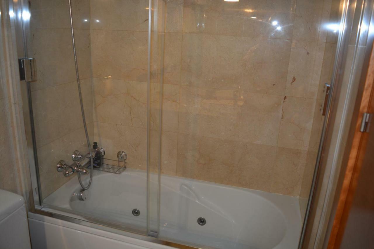 Apartamento Edificio Plaza Gran Via Salamanca Eksteriør billede